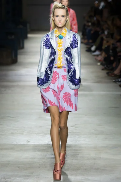 Look 23